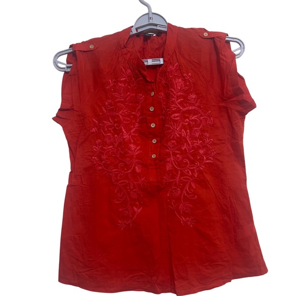 Banana Republic Tops - Banana Republic Petite Red Embroidered Sleeveless Button Up Shirt‎ Top Size M